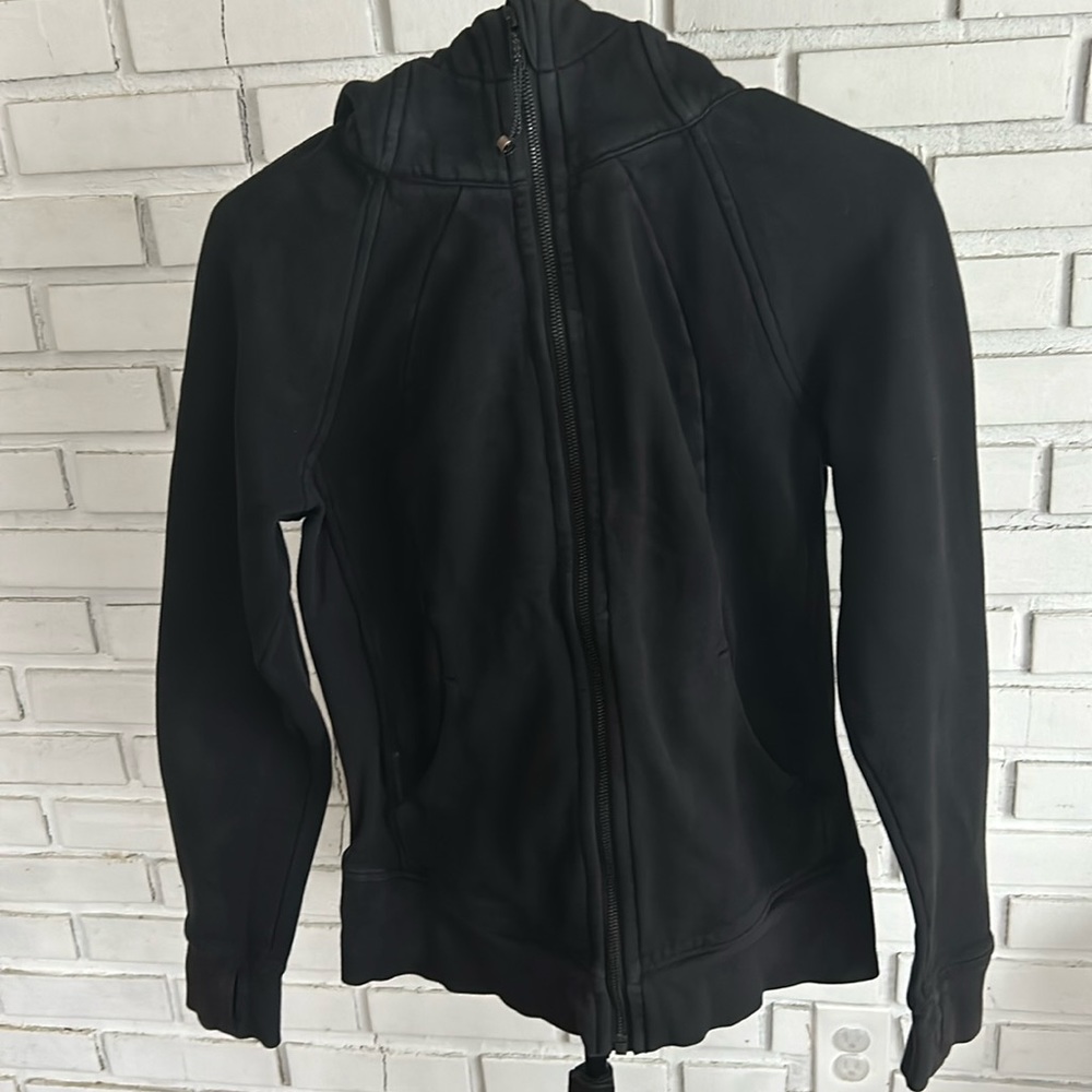 Lululemon full-zip scuba hoodie. Size 8. Black.